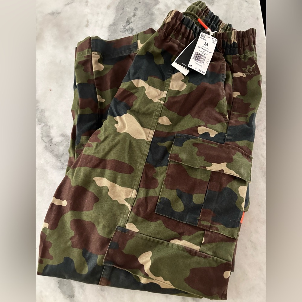 ADIDAS X IVY PARK CARGO PANT - CAMO (Limited Edition) - Picture 3 of 13